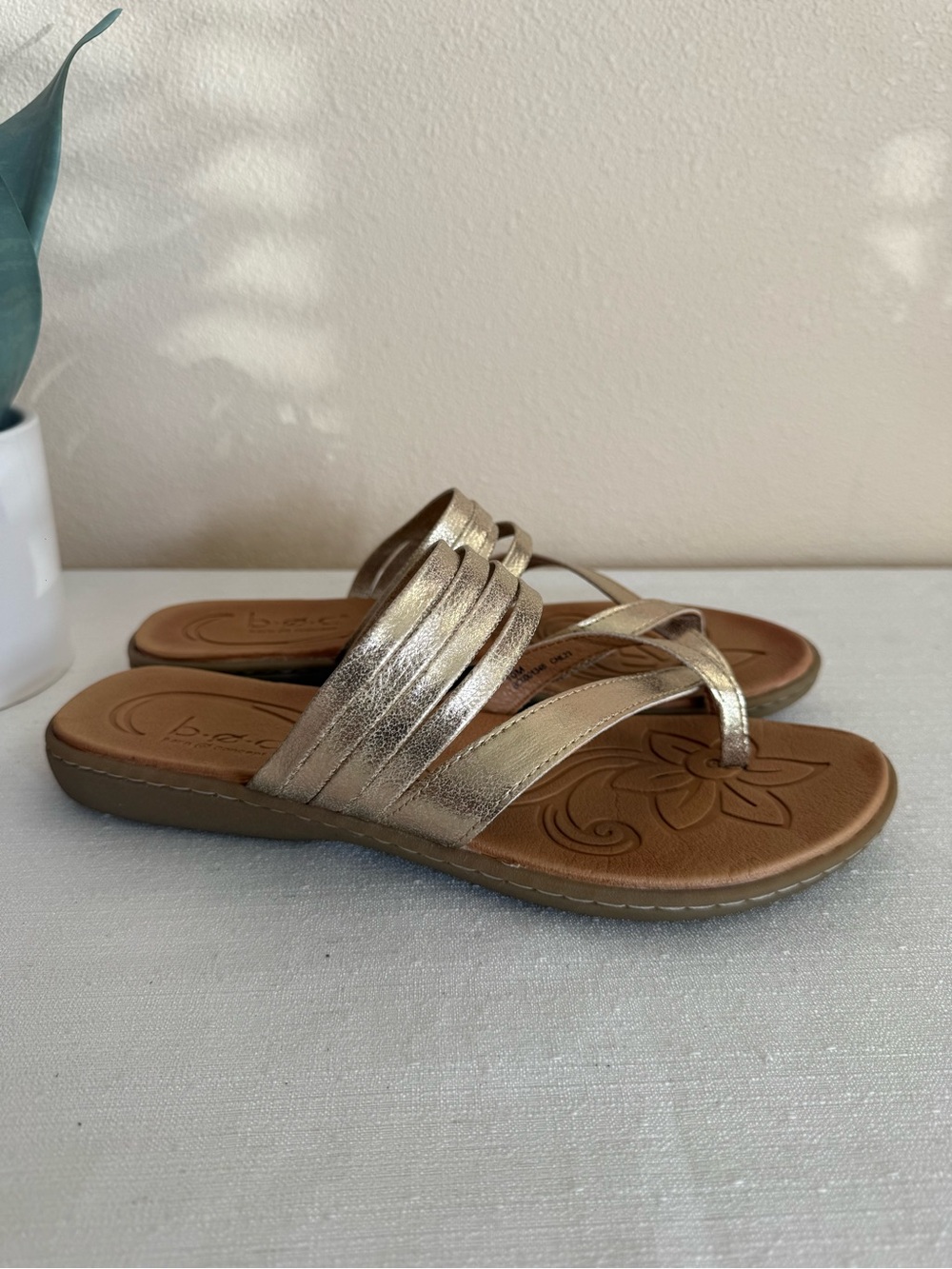 B.O.C Gold Toe Loop Strap Casual Slide Sandals